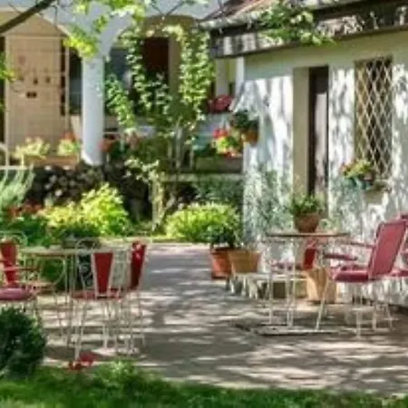 Harmonia Apartment